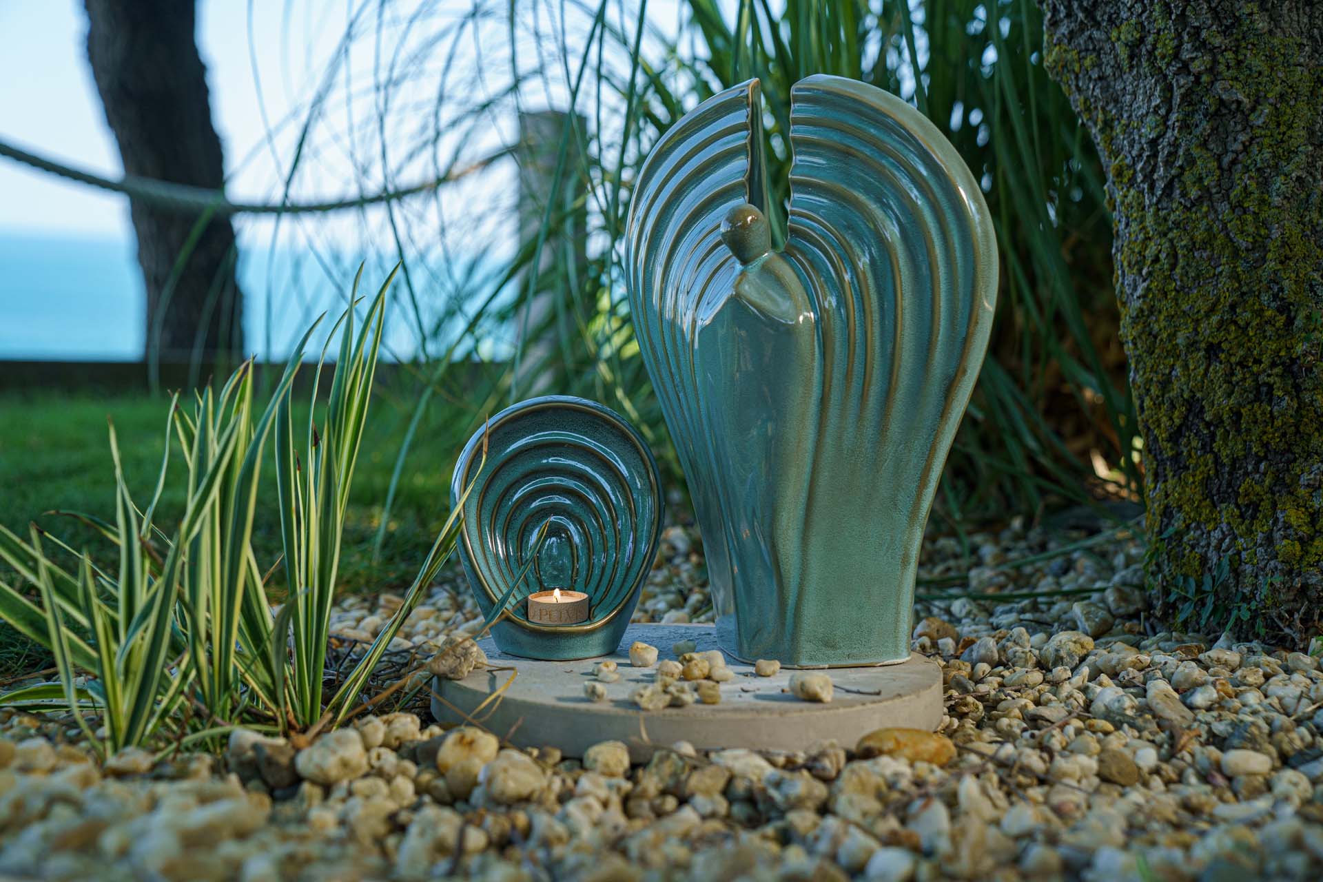 Handmade Cremation Keepsake Urn "Guardian" - Small Urn | Oily Green Melange | Ceramic - Pulvis Art Urns