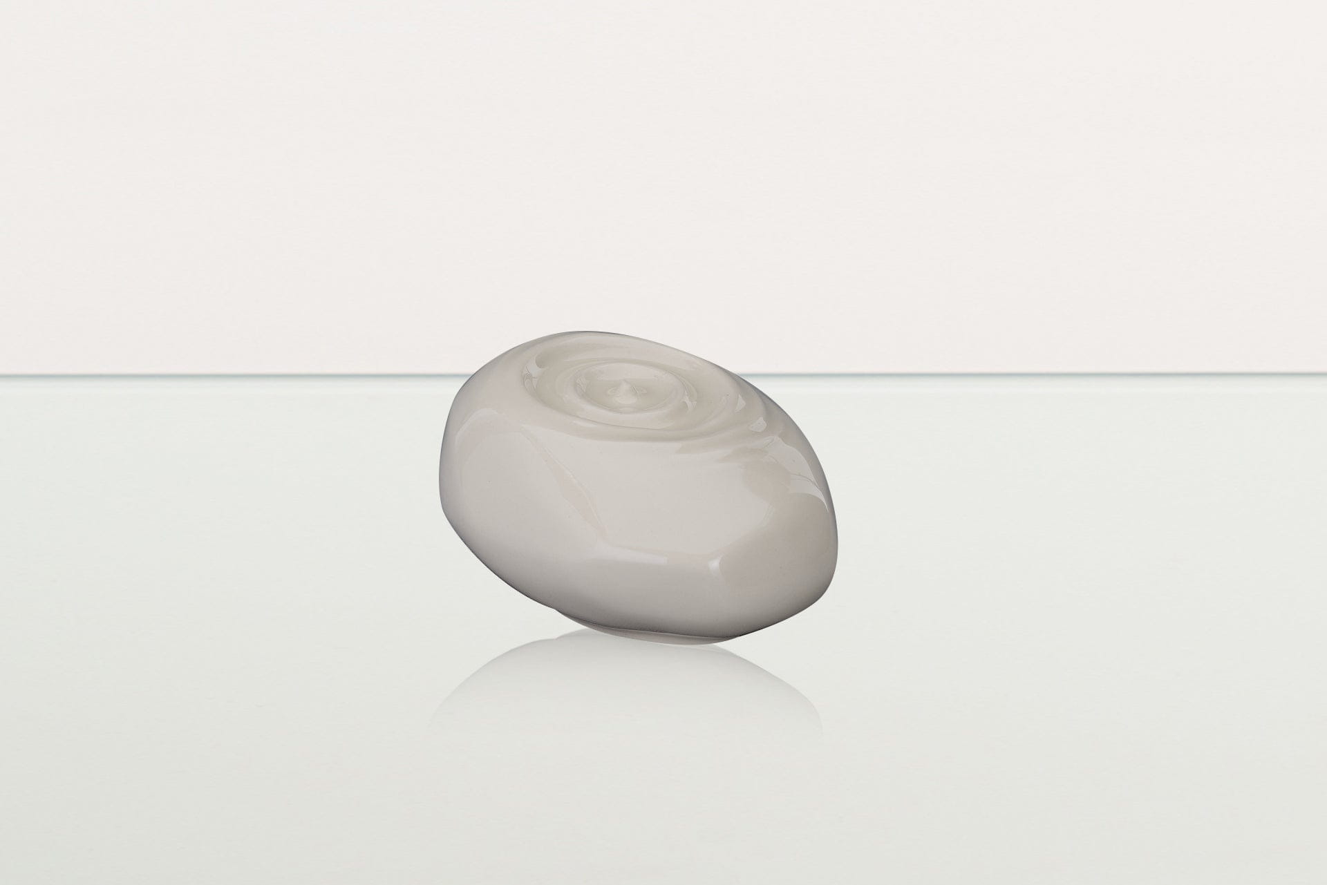 Handmade Cremation Keepsake Urn "Resonance" - Small Urn | Off-white | Ceramic - Pulvis Art Urns