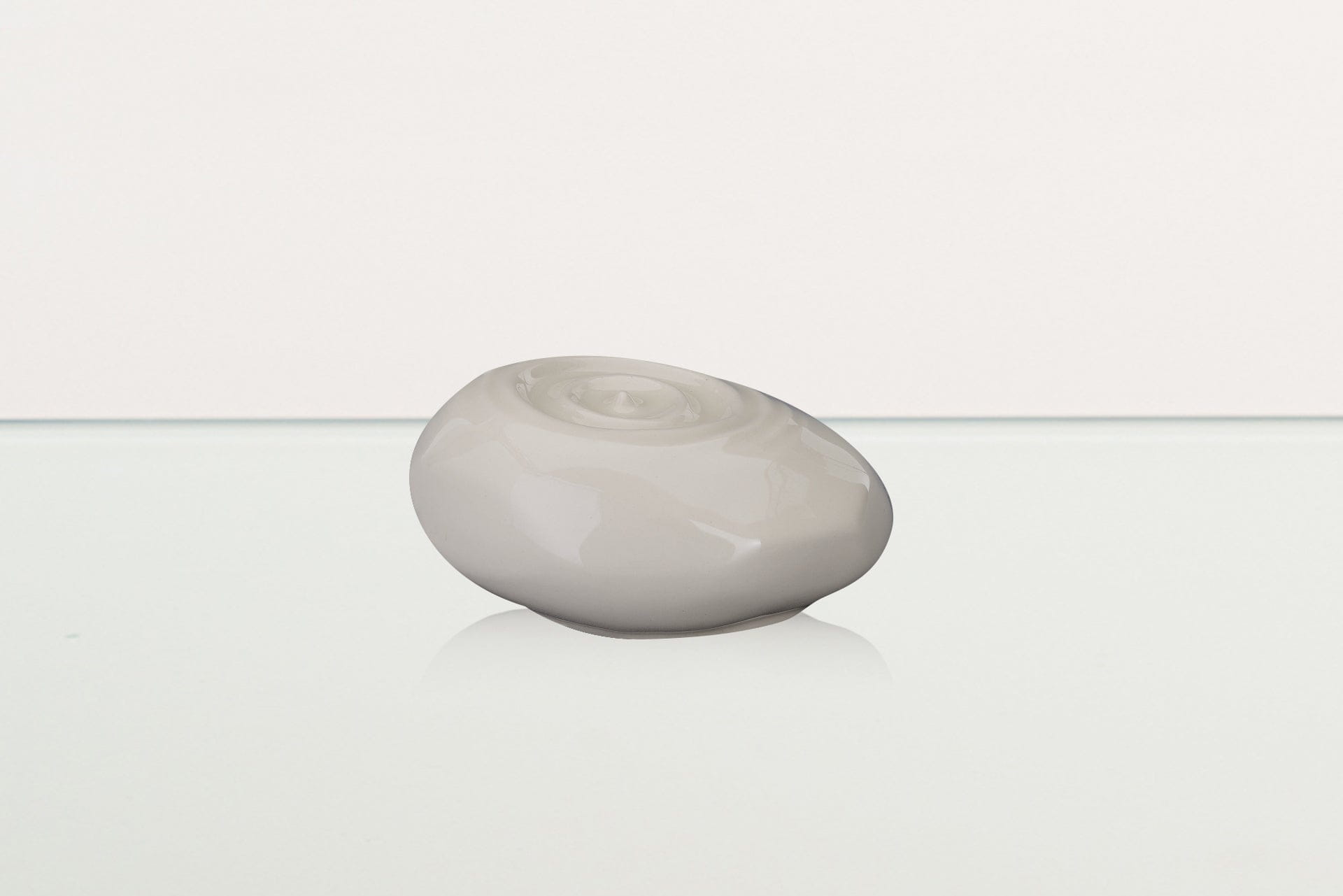 Handmade Cremation Keepsake Urn "Resonance" - Small Urn | Off-white | Ceramic - Pulvis Art Urns