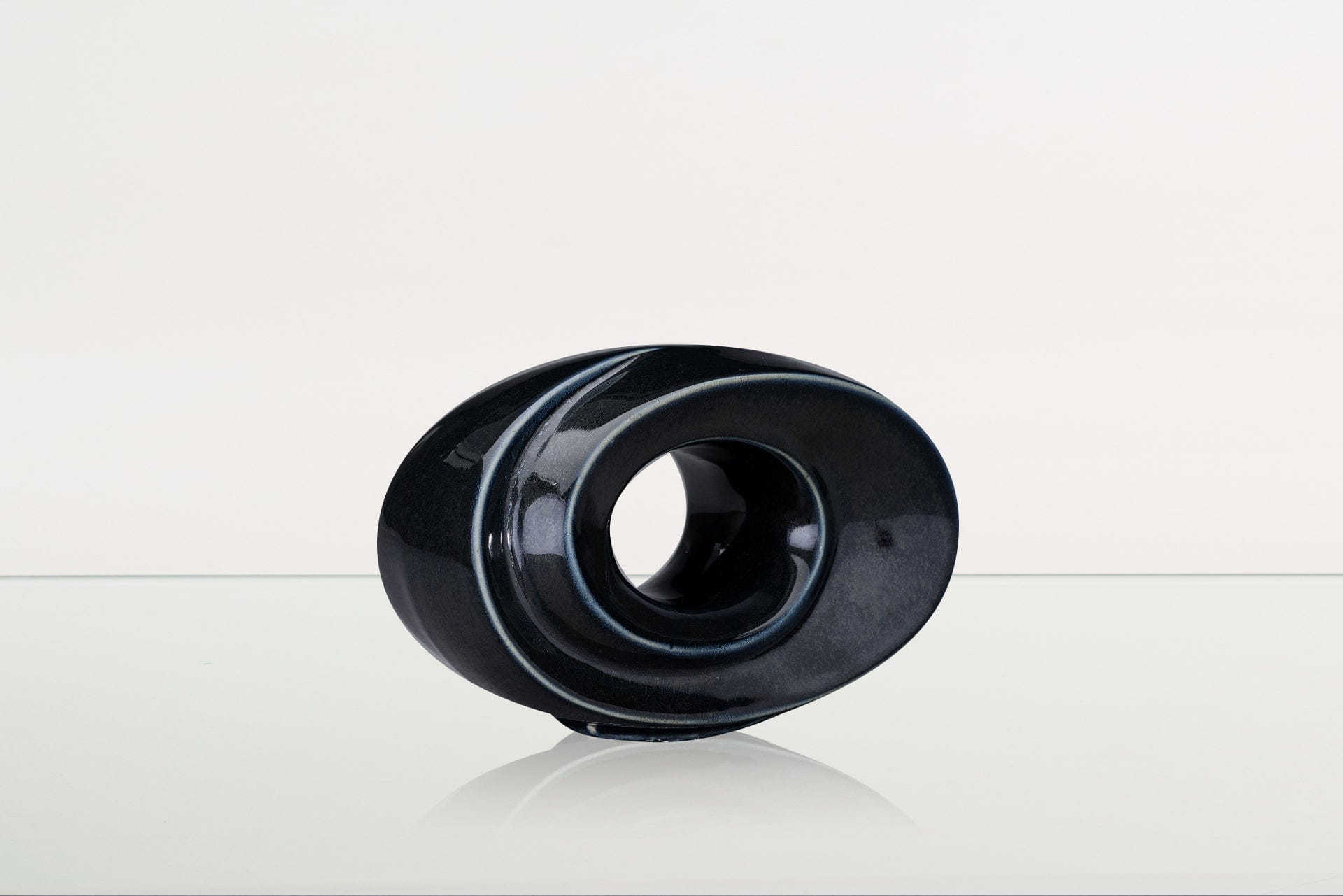 Handmade Cremation Keepsake Urn "The Passage" - Small Urn | Black Gloss Melange | Ceramic - Pulvis Art Urns