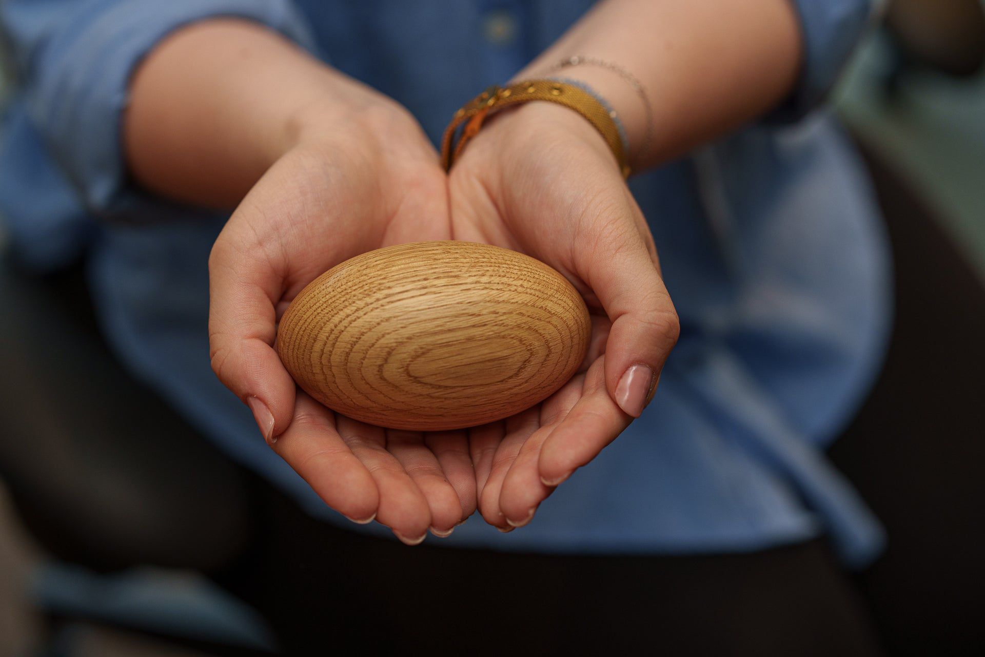 Wooden Keepsake Urn "Palm Stone" - Oak - Pulvis Art Urns