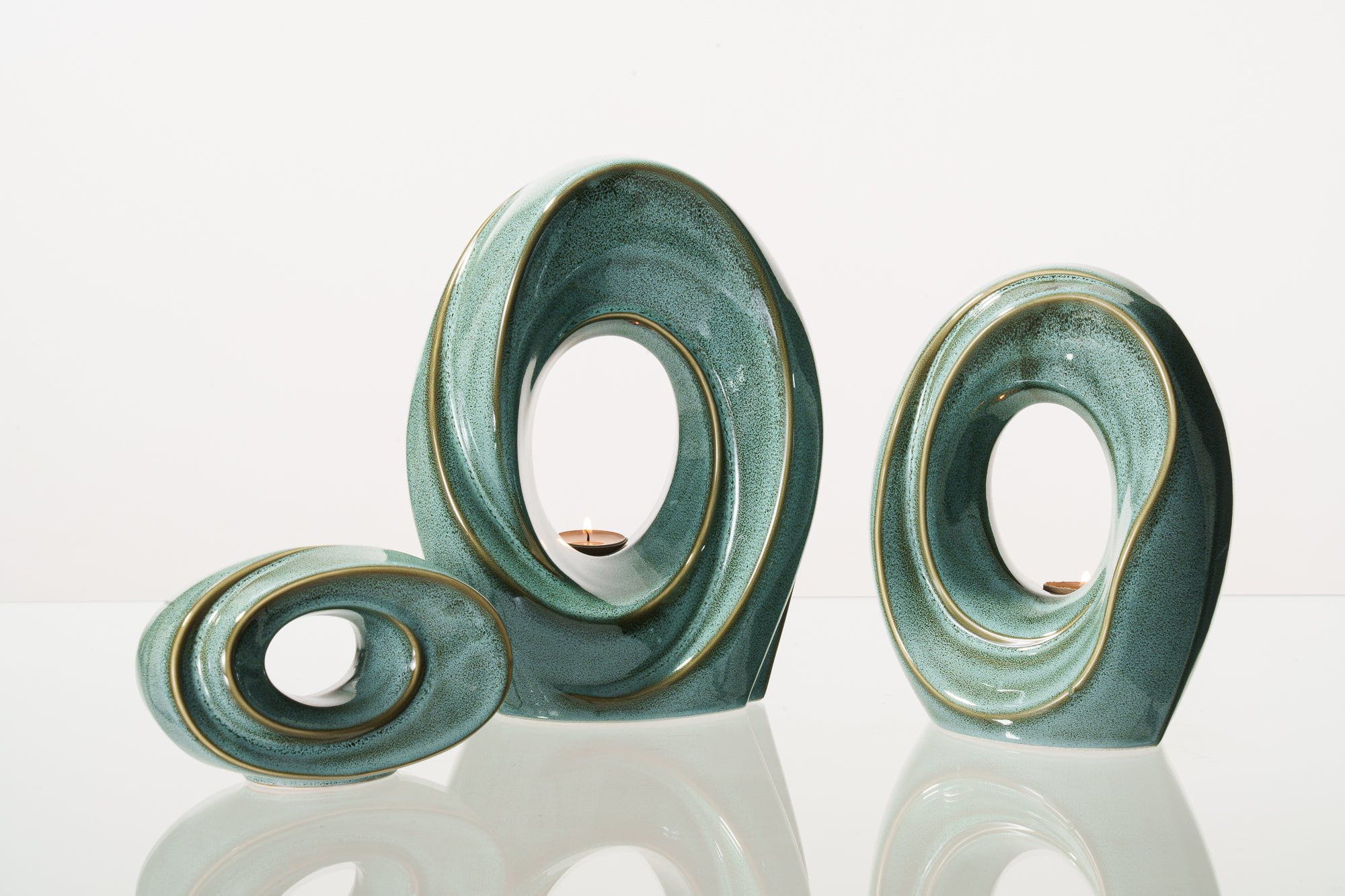 Artisan Cremation Urn for Ashes "The Passage" - Medium Urn | Rainbow Chrome | Ceramic - Pulvis Art Urns