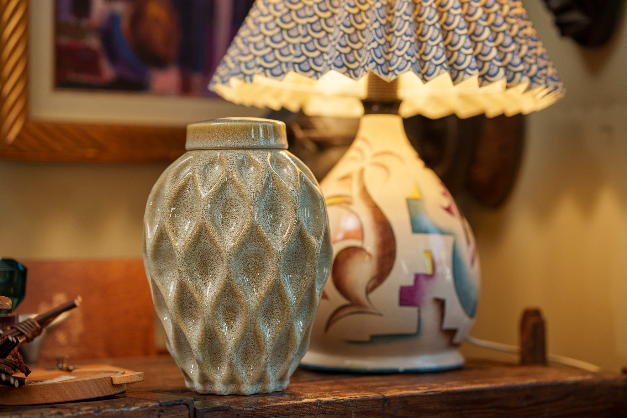 Cremation Urn "Echo" - 3D Printed Ceramic Urn | Light Sand Melange | Medium - Pulvis Art Urns