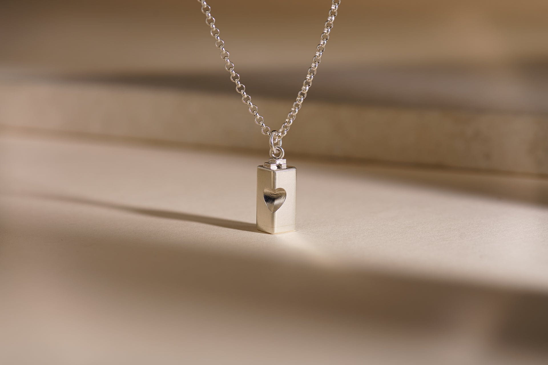 Memorial Cremation Necklace – Heart | Silver | Handmade Cremation Jewelry - Pulvis Art Urns