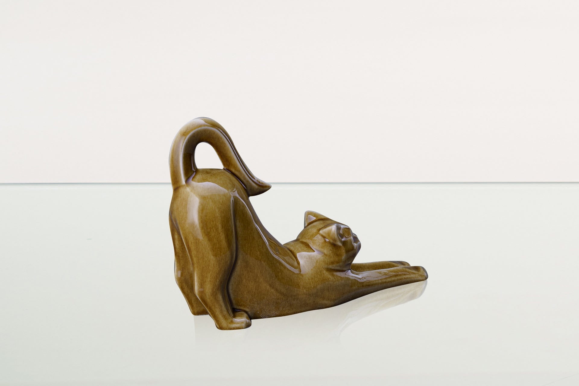 Cat Cremation Urn For Ashes "Grace" - Dark Sand | Ceramic - Pulvis Art Urns