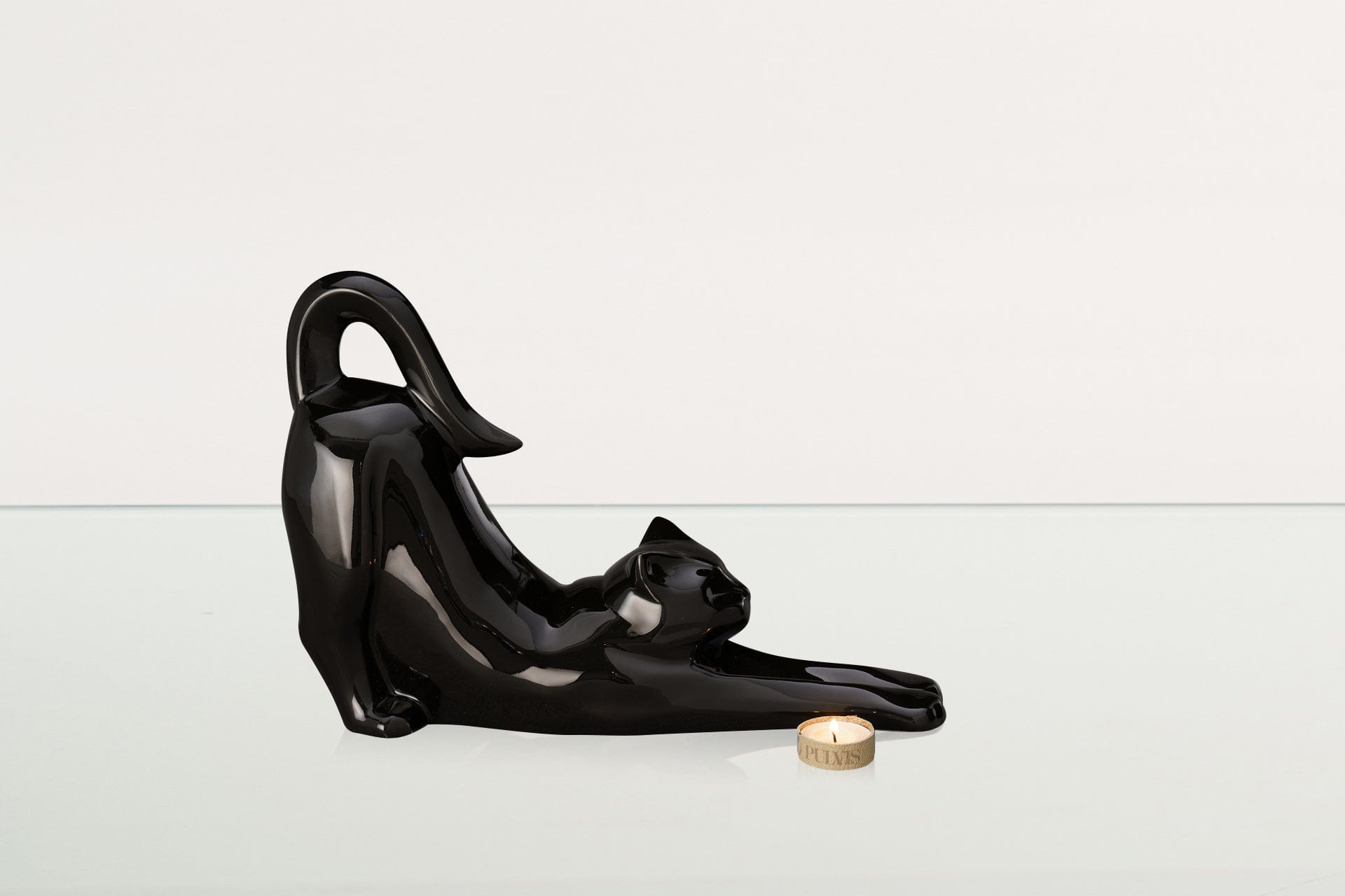 Cat Cremation Urn For Ashes "Grace" - Lamp Black | Ceramic Pet Urn - Pulvis Art Urns