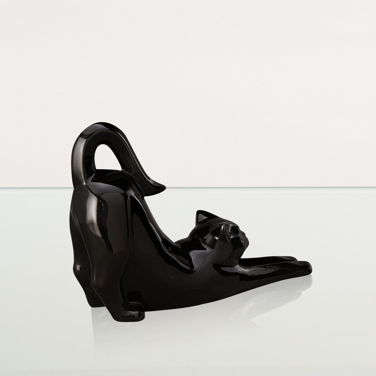 Cat Cremation Urn For Ashes "Grace" - Lamp Black | Ceramic Pet Urn - Pulvis Art Urns