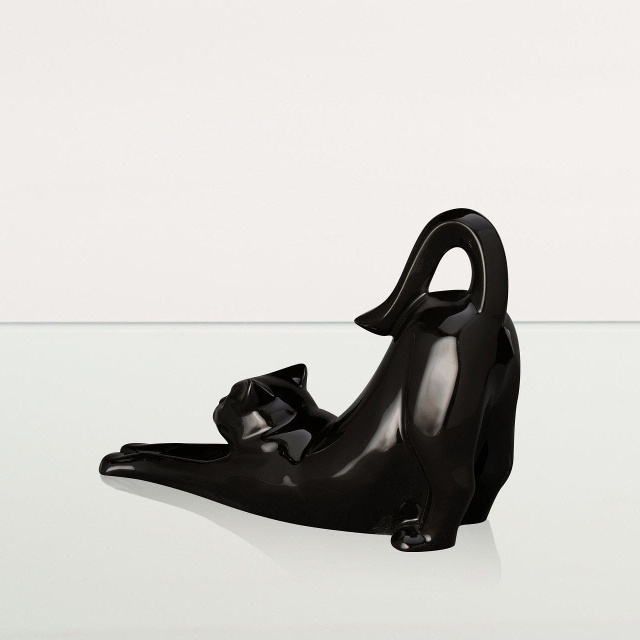 Cat Cremation Urn For Ashes "Grace" - Lamp Black | Ceramic Pet Urn - Pulvis Art Urns