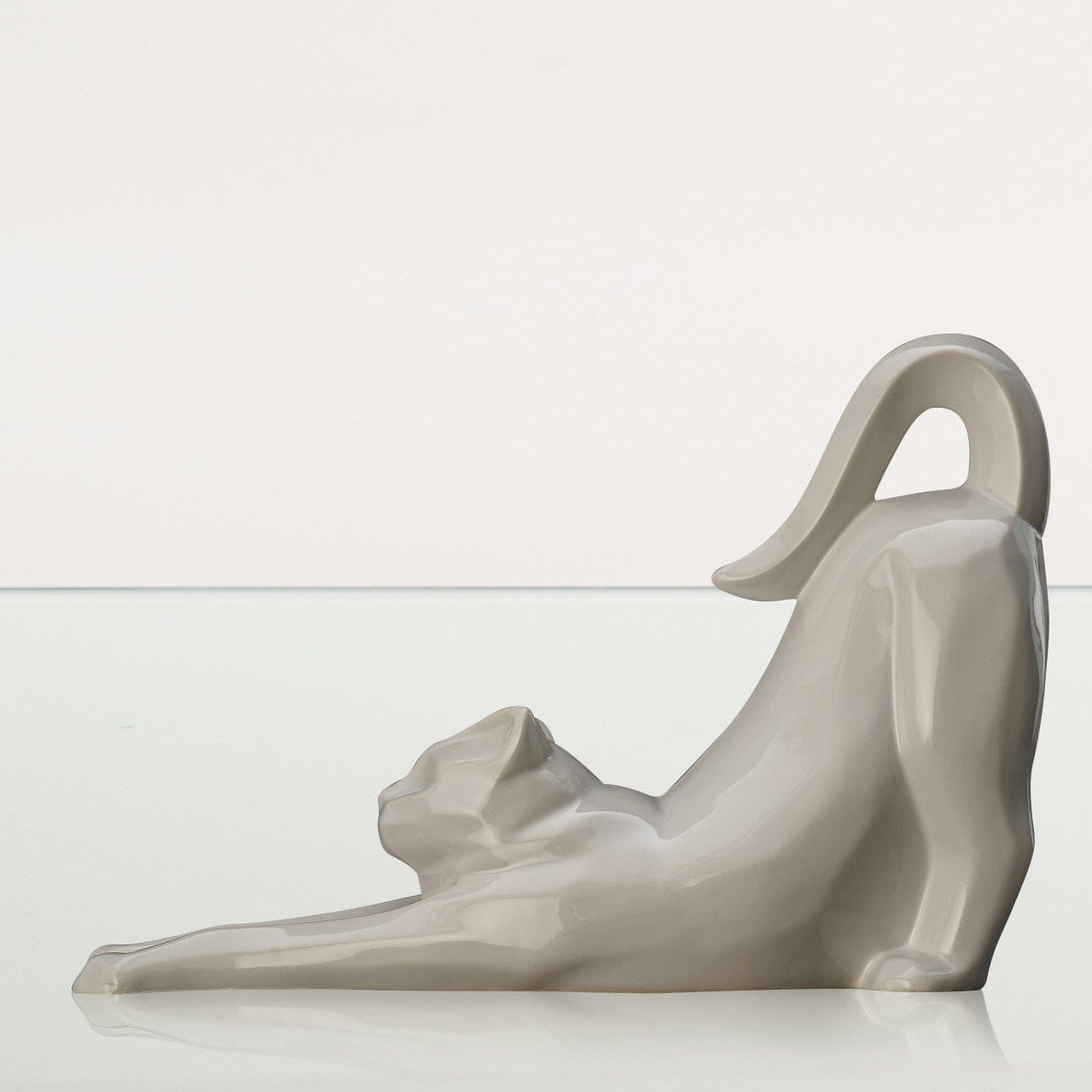 Cat Cremation Urn For Ashes "Grace" - White | Ceramic Pet Urn - Pulvis Art Urns