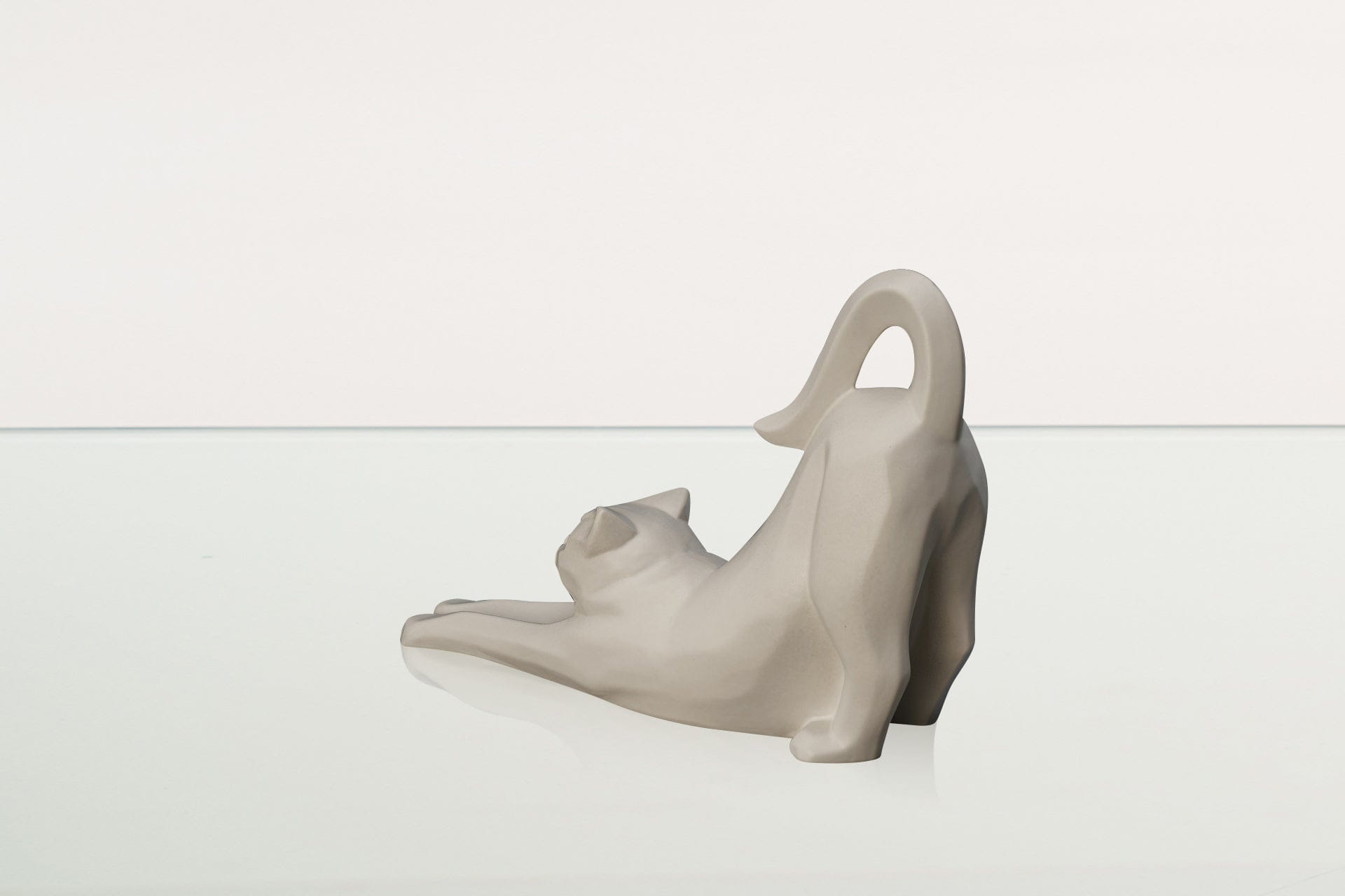 Cat Cremation Urn For Ashes "Grace" - White Matte | Ceramic Pet Urn - Pulvis Art Urns