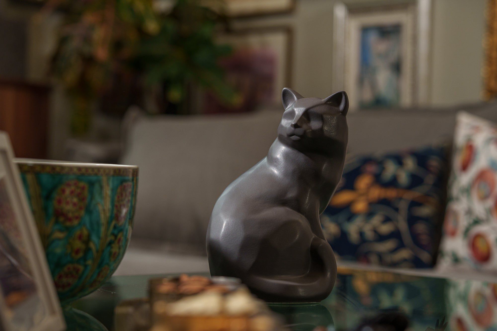 Felix Cat Urn for Ashes - Gray Matte | Ceramic | Handmade Pet Urn - Pulvis Art Urns