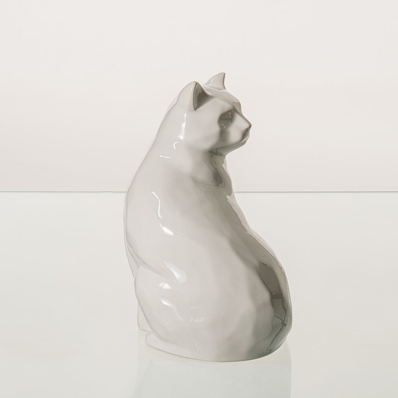 Felix Cat Urn for Ashes - White | Ceramic | Handmade Pet Urn - Pulvis Art Urns