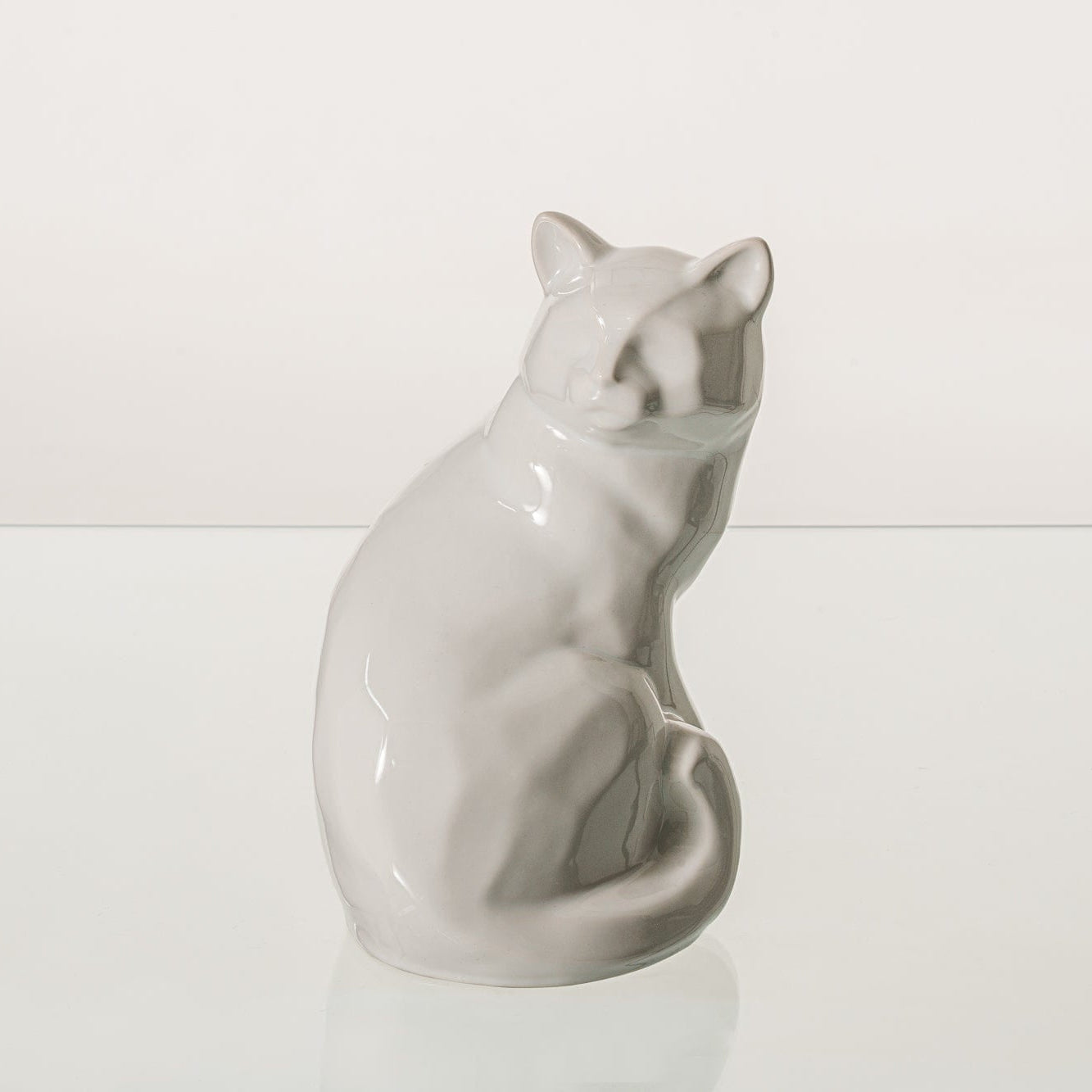 Felix Cat Urn for Ashes - White | Ceramic | Handmade Pet Urn - Pulvis Art Urns