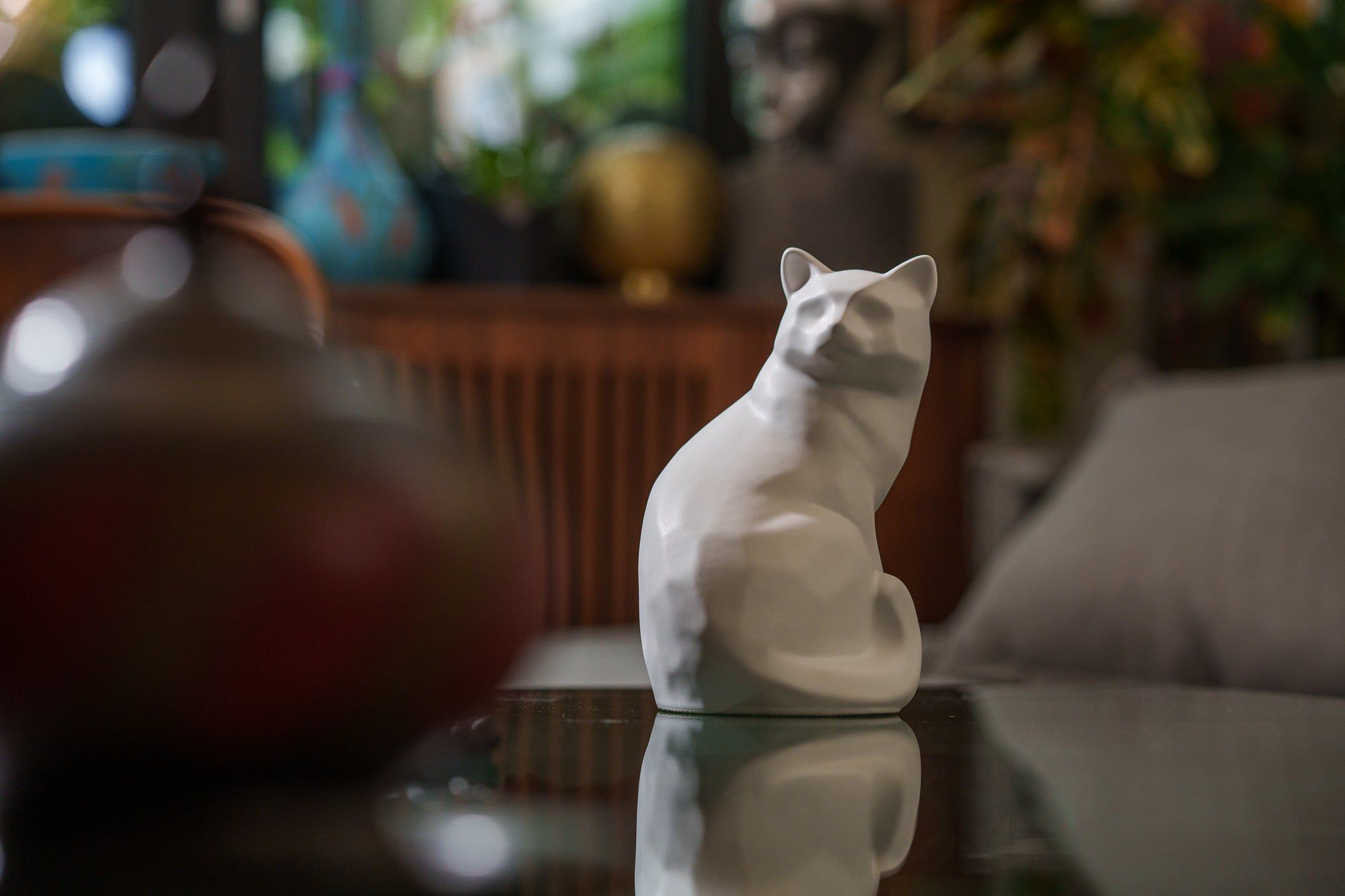 Felix Cat Urn for Ashes - White Matte | Ceramic | Handmade Pet Urn - Pulvis Art Urns
