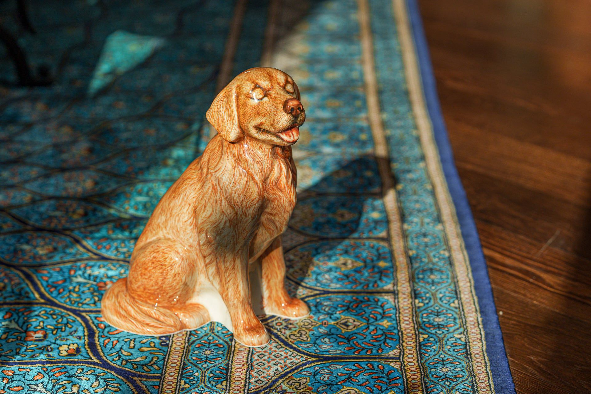 Golden Retriever Pet Urn - Hand Decorated | Ceramic Urn - Pulvis Art Urns