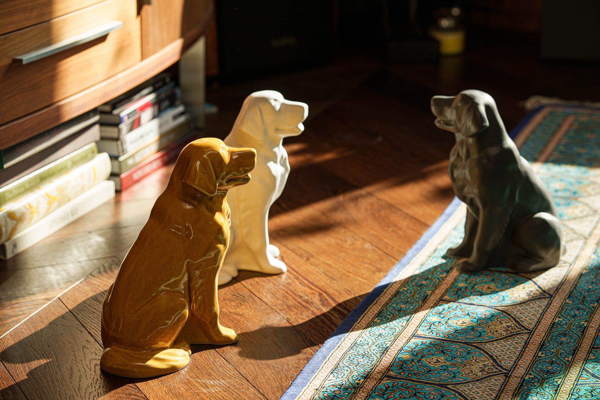 Golden Retriever Pet Urn - Lamp Black | Ceramic Dog Urn - Pulvis Art Urns