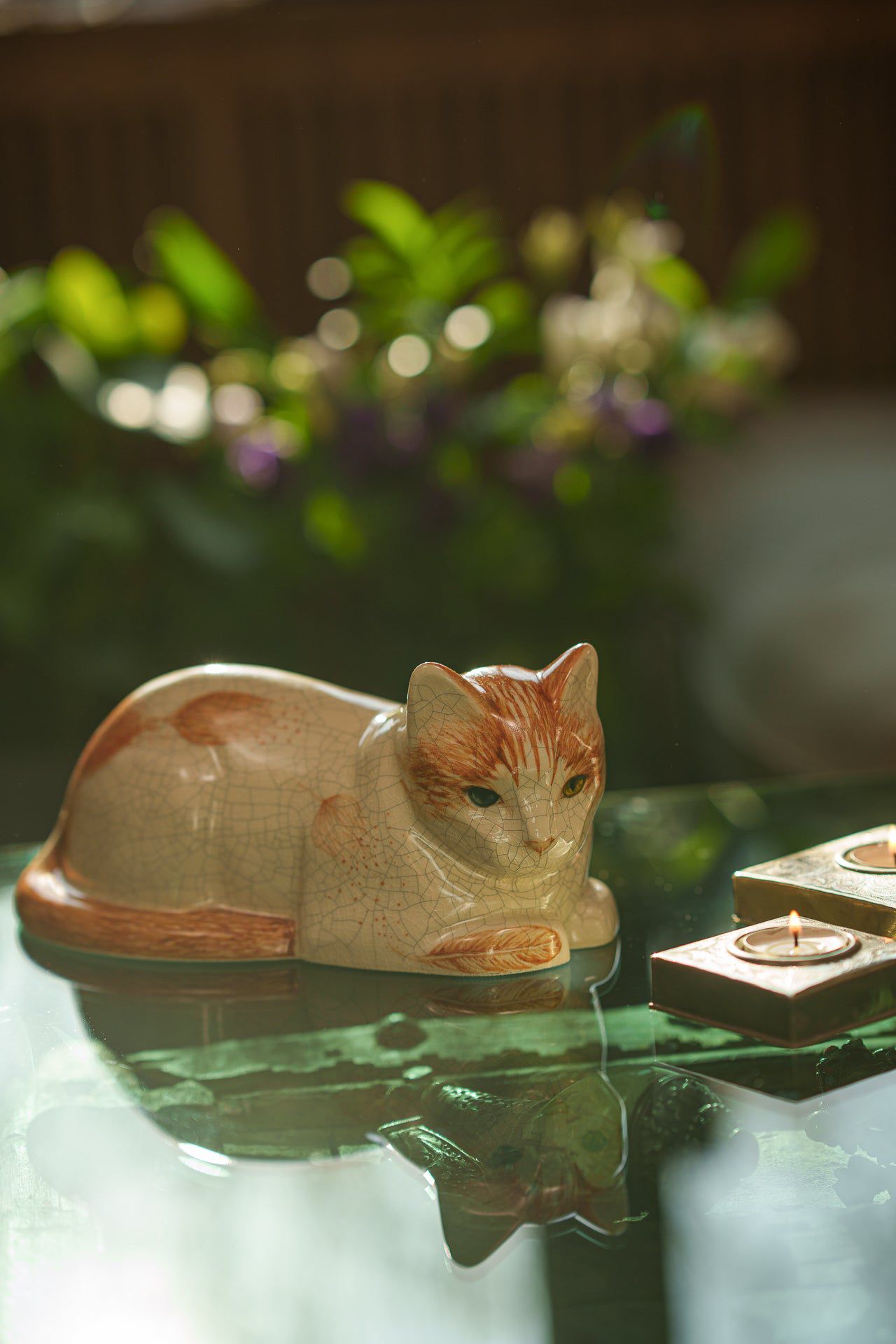 Hand Decorated Cat Urn for Ashes "Feathers" - Ceramic | Handmade Pet Urn - Pulvis Art Urns