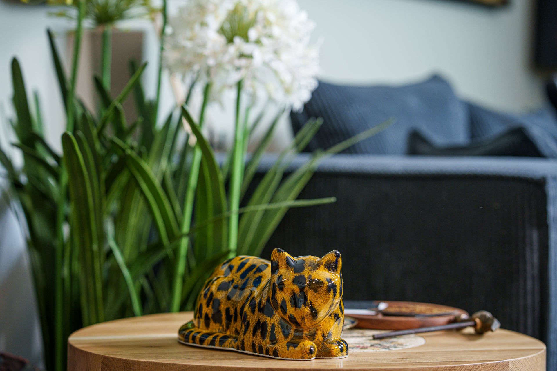 HydroGraphics Pet Urn For Cat | Spotted Light | Ceramic - Pulvis Art Urns