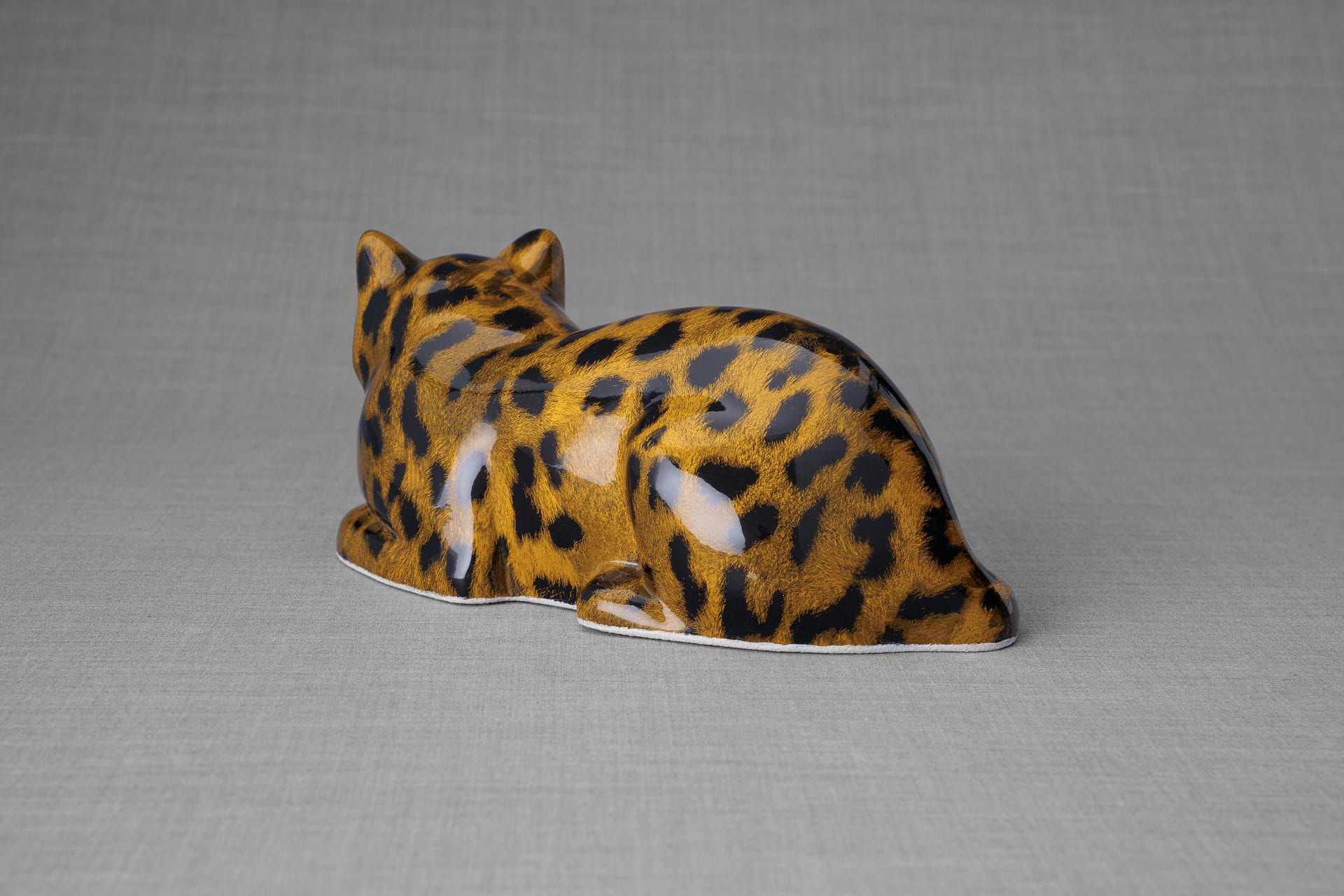 HydroGraphics Pet Urn For Cat | Spotted Light | Ceramic - Pulvis Art Urns