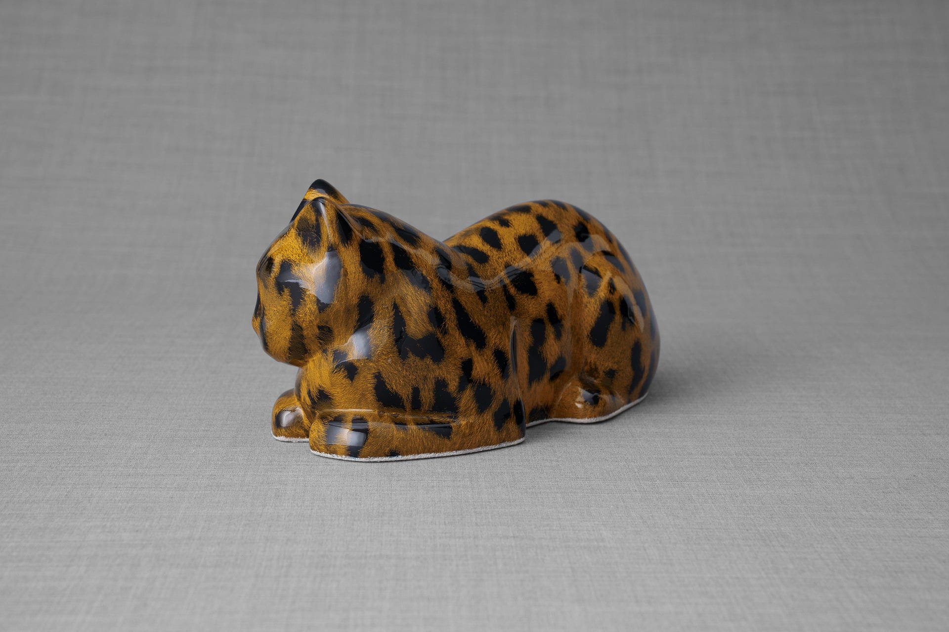 HydroGraphics Pet Urn For Cat | Spotted Light | Ceramic - Pulvis Art Urns