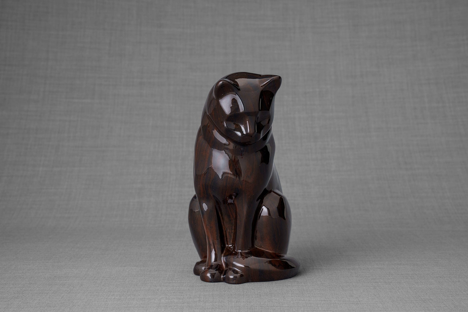 HydroGraphics Pet Urn "Neko - Mahagony" - Ceramic | Hydro Dipping - Pulvis Art Urns