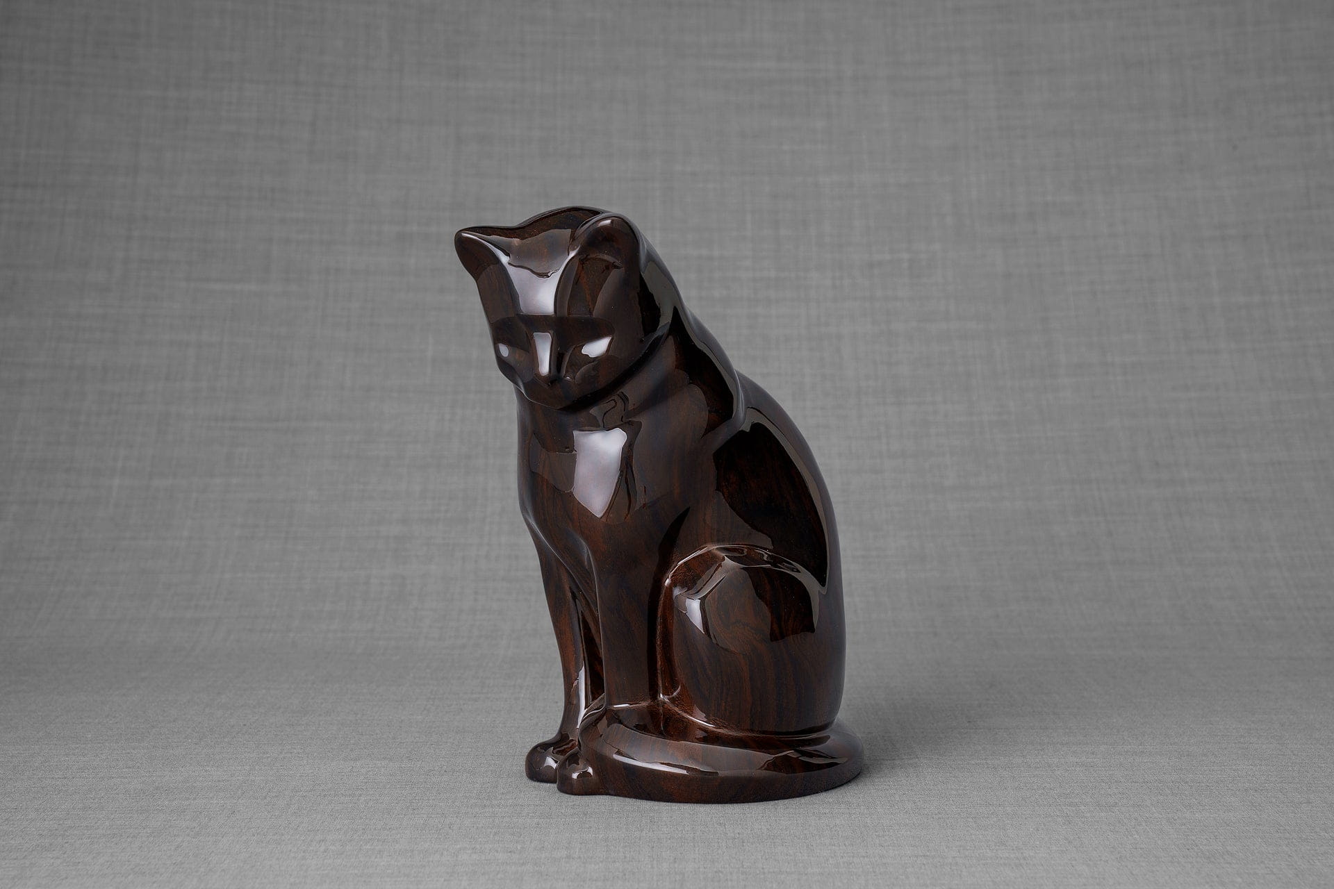 HydroGraphics Pet Urn "Neko - Mahagony" - Ceramic | Hydro Dipping - Pulvis Art Urns