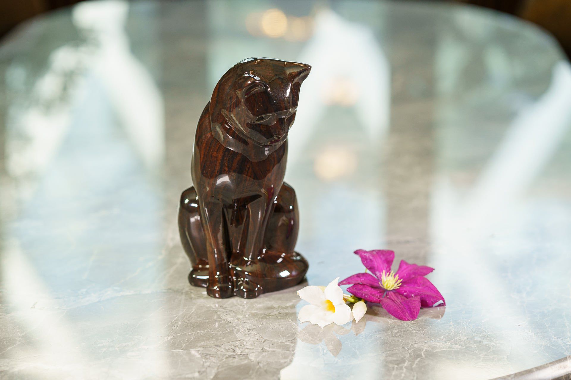 HydroGraphics Pet Urn "Neko - Mahagony" - Ceramic | Hydro Dipping - Pulvis Art Urns