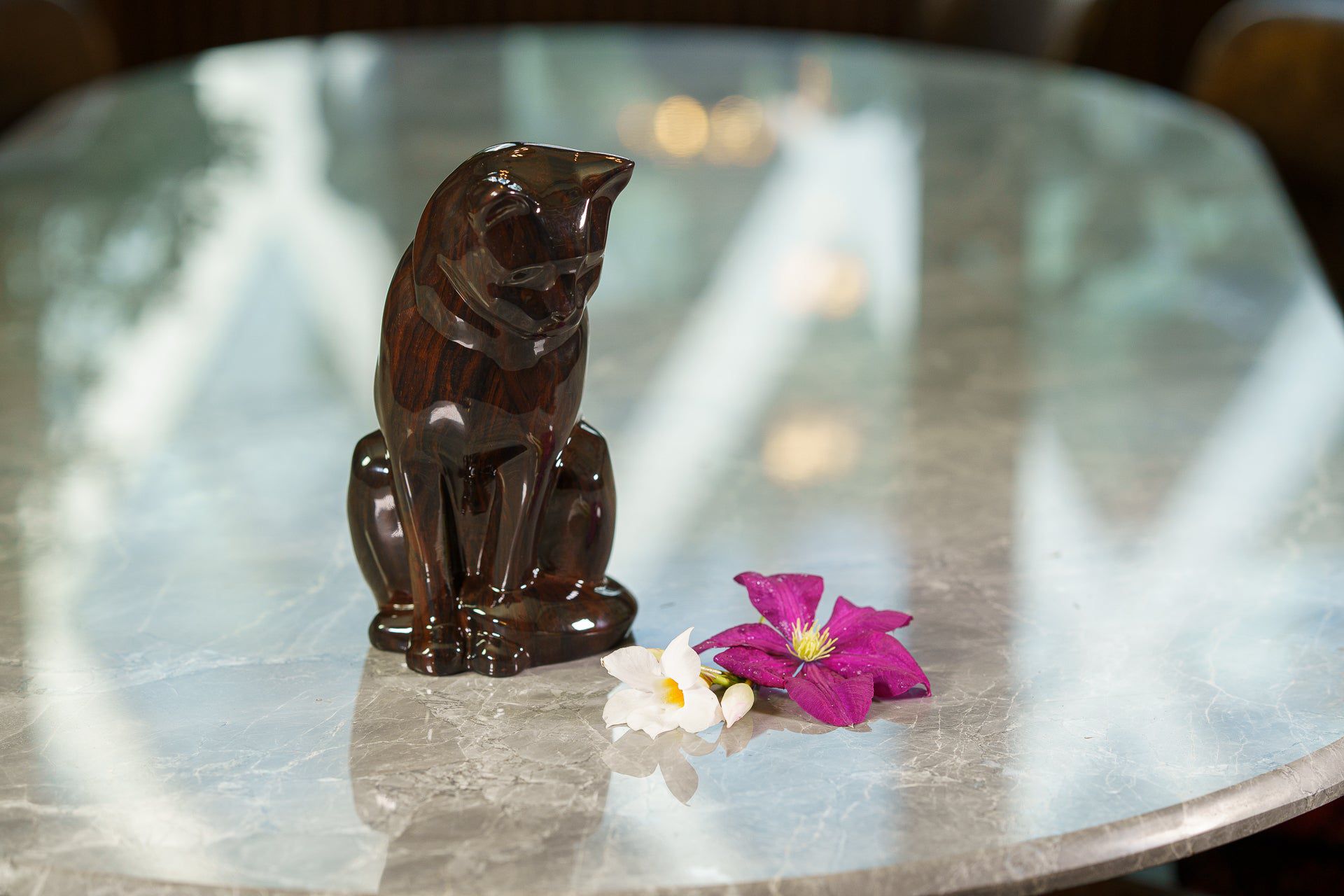 HydroGraphics Pet Urn "Neko - Mahagony" - Ceramic | Hydro Dipping - Pulvis Art Urns