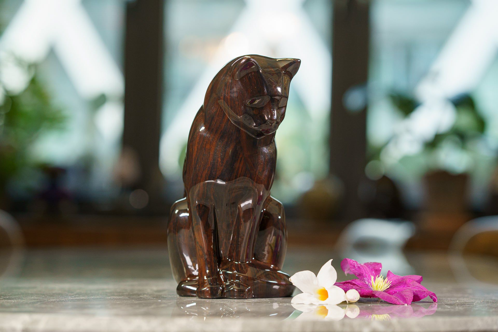 HydroGraphics Pet Urn "Neko - Mahagony" - Ceramic | Hydro Dipping - Pulvis Art Urns