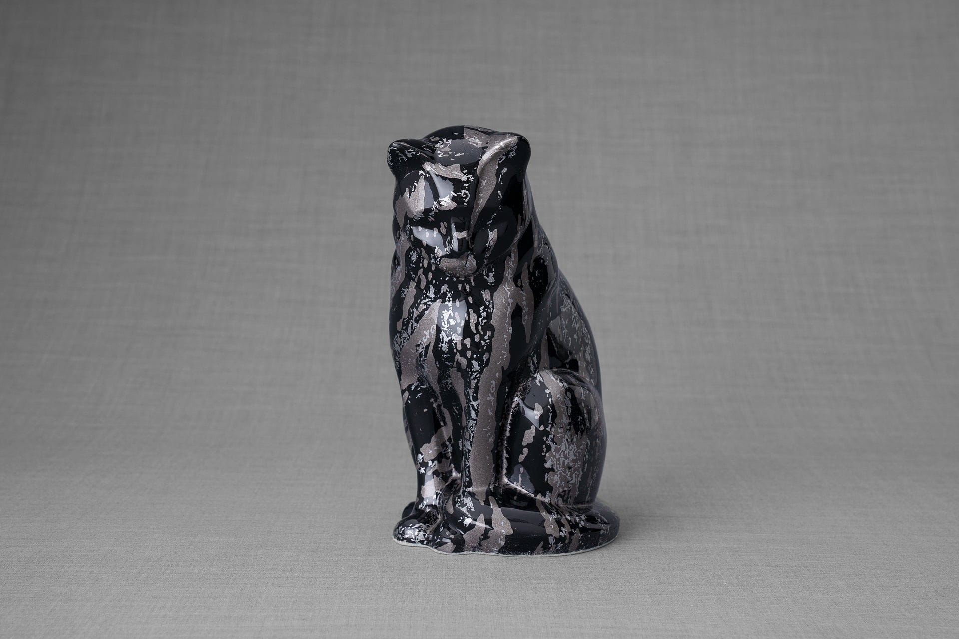 HydroGraphics Pet Urn "Neko" | Mixed Gray | Ceramic - Pulvis Art Urns