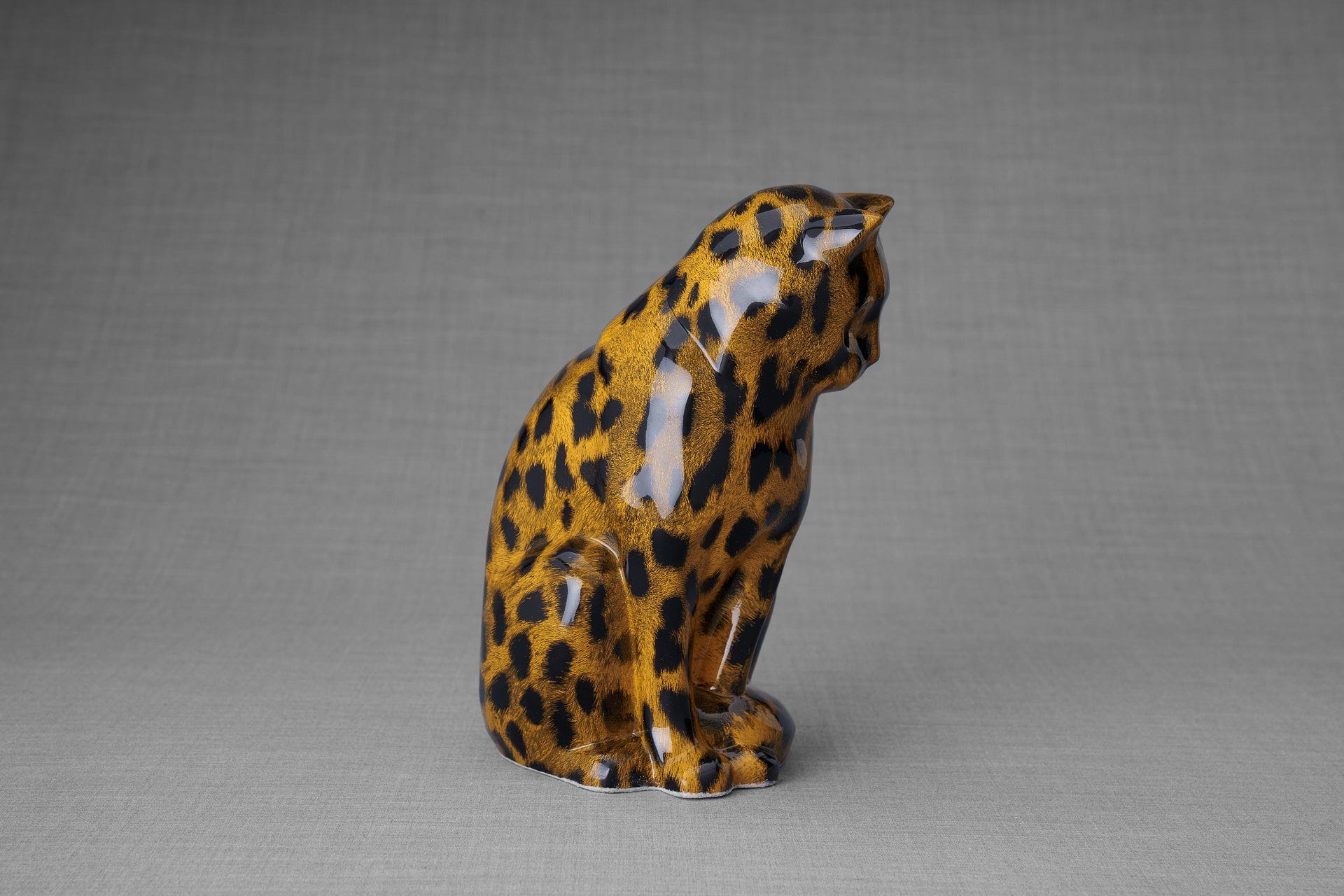 HydroGraphics Pet Urn "Neko" | Spotted Light | Ceramic | Hydro Dipping - Pulvis Art Urns
