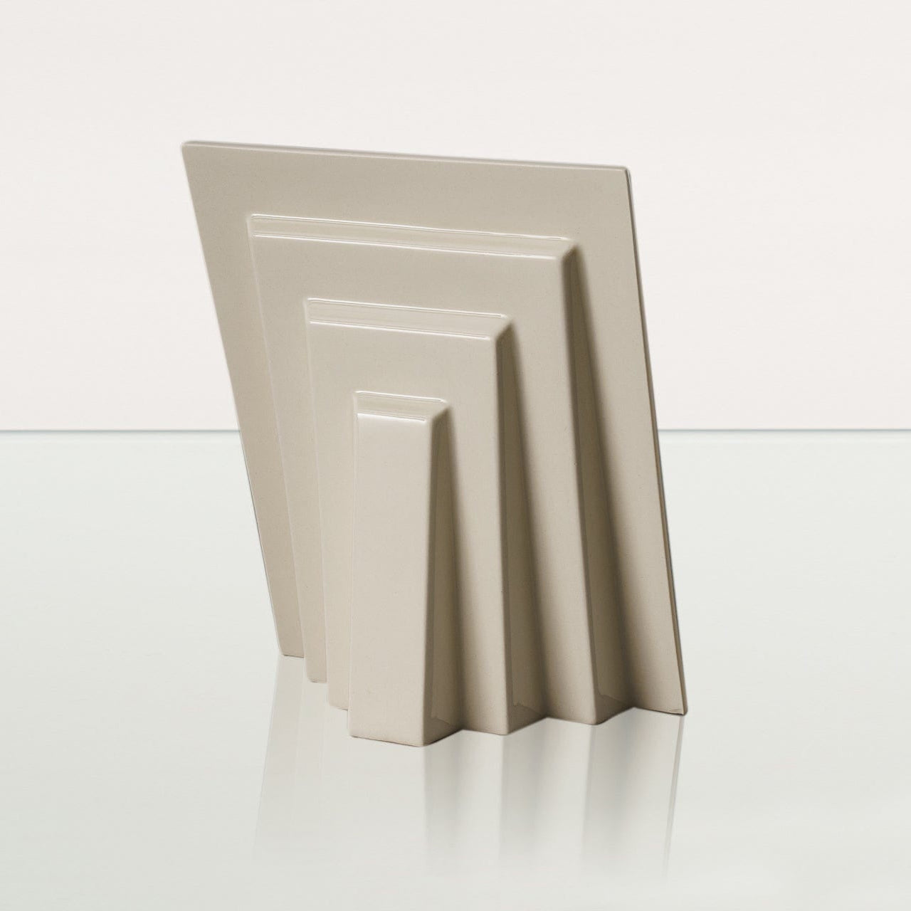 Labrador Pet Urn for Ashes - Off-white | Ceramic | Handmade Pet Urn - Pulvis Art Urns