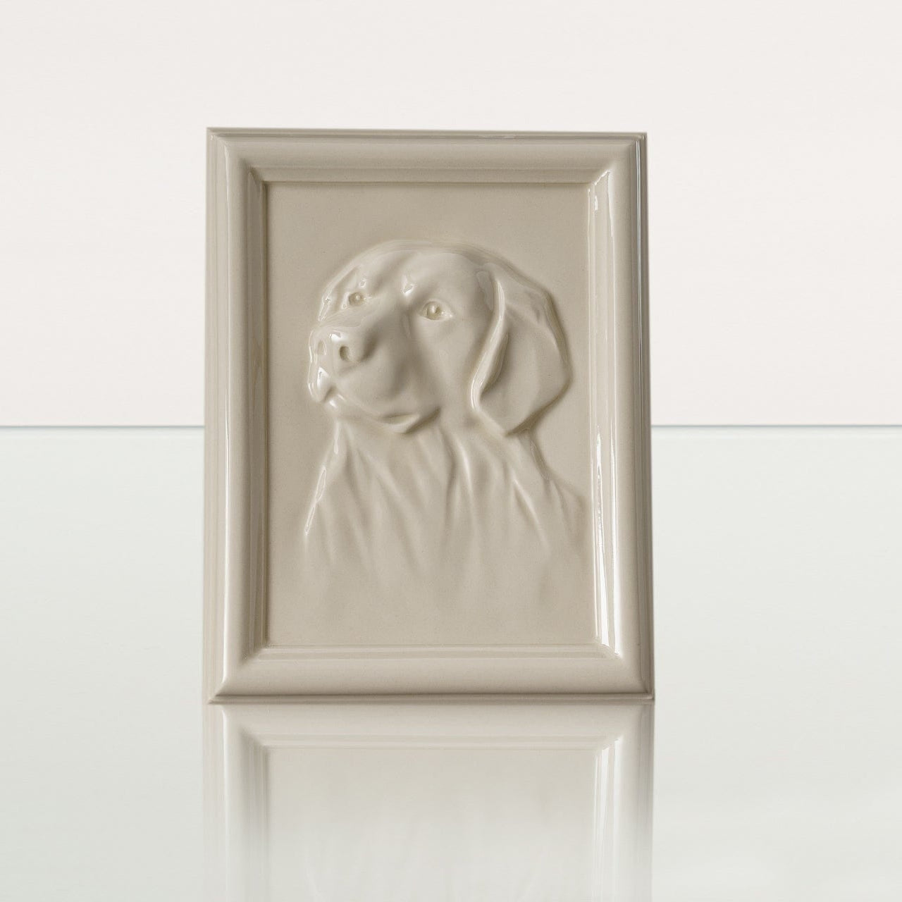 Labrador Pet Urn for Ashes - Off-white | Ceramic | Handmade Pet Urn - Pulvis Art Urns