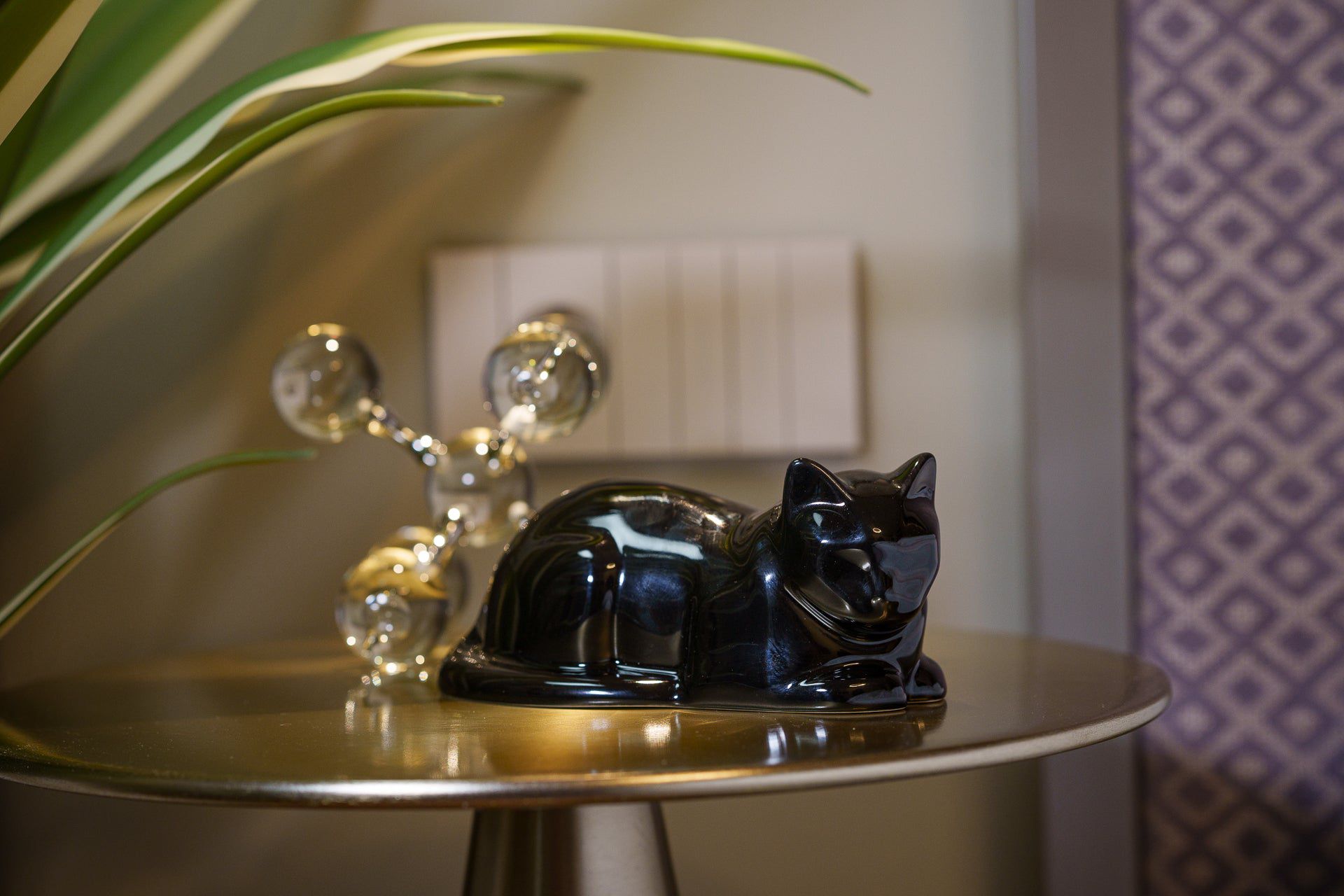 Mini Laying Cat Cremation Urn - Lamp Black | Ceramic Pet Urn - Pulvis Art Urns