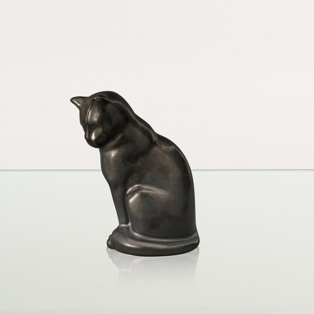Mini Pet Urn for Ashes Neko - Dark Matte | Ceramic | Handmade Cat Urn - Pulvis Art Urns
