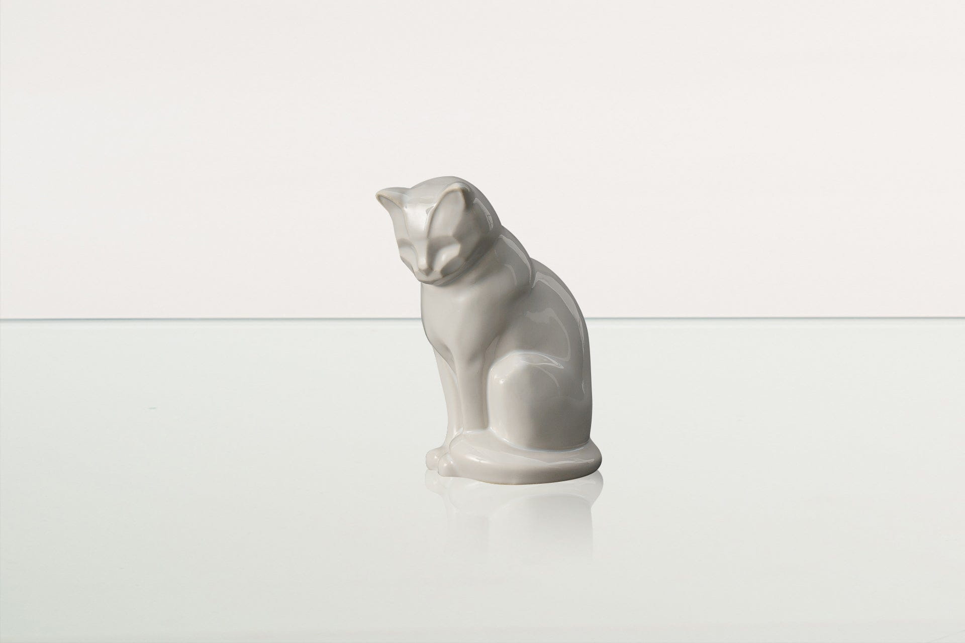 Mini Pet Urn for Ashes Neko - White | Ceramic | Handmade Cat Urn - Pulvis Art Urns