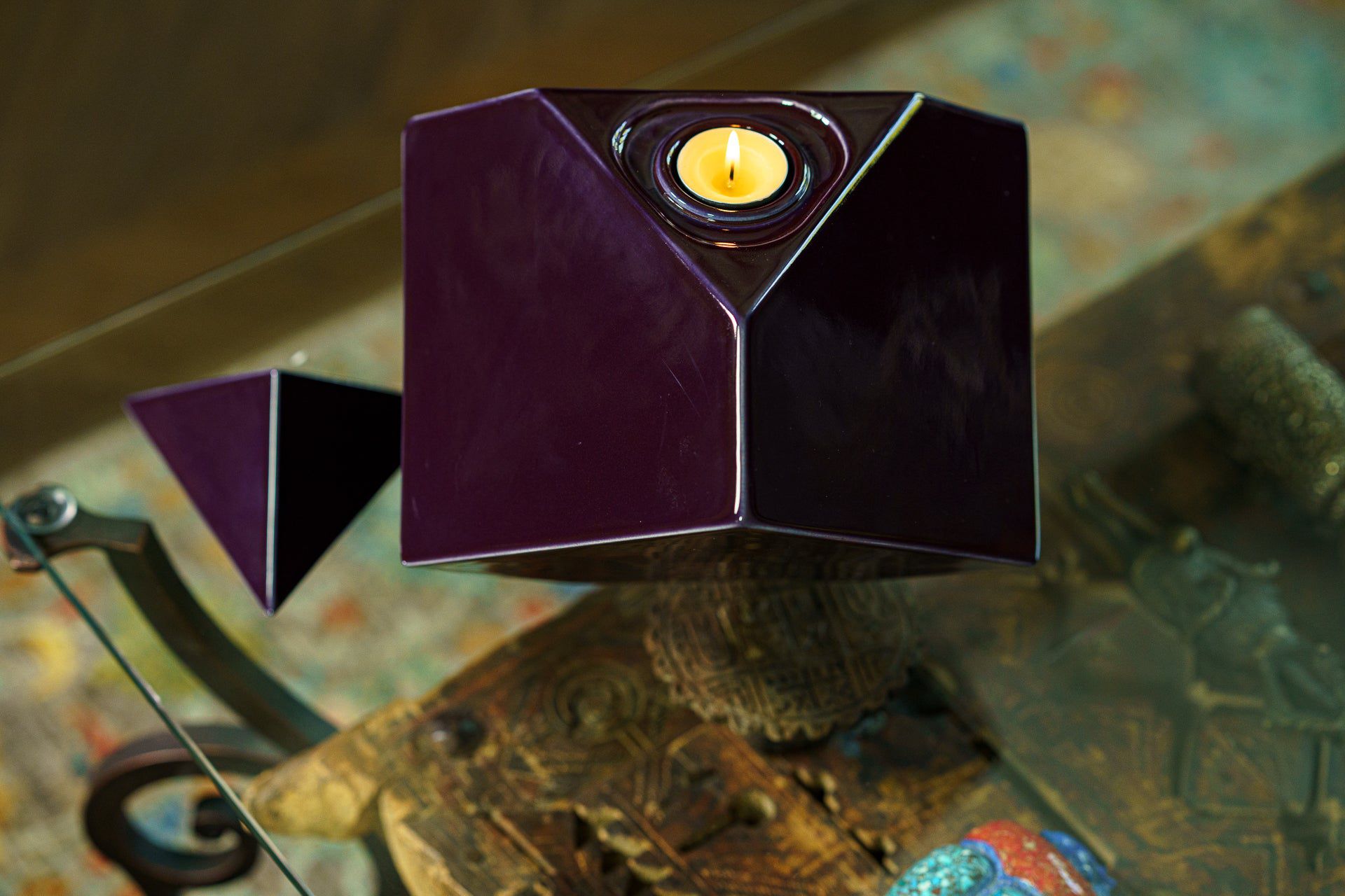 Abstract Cremation Urn for Ashes - Large | Violet | Ceramic - Pulvis Art Urns