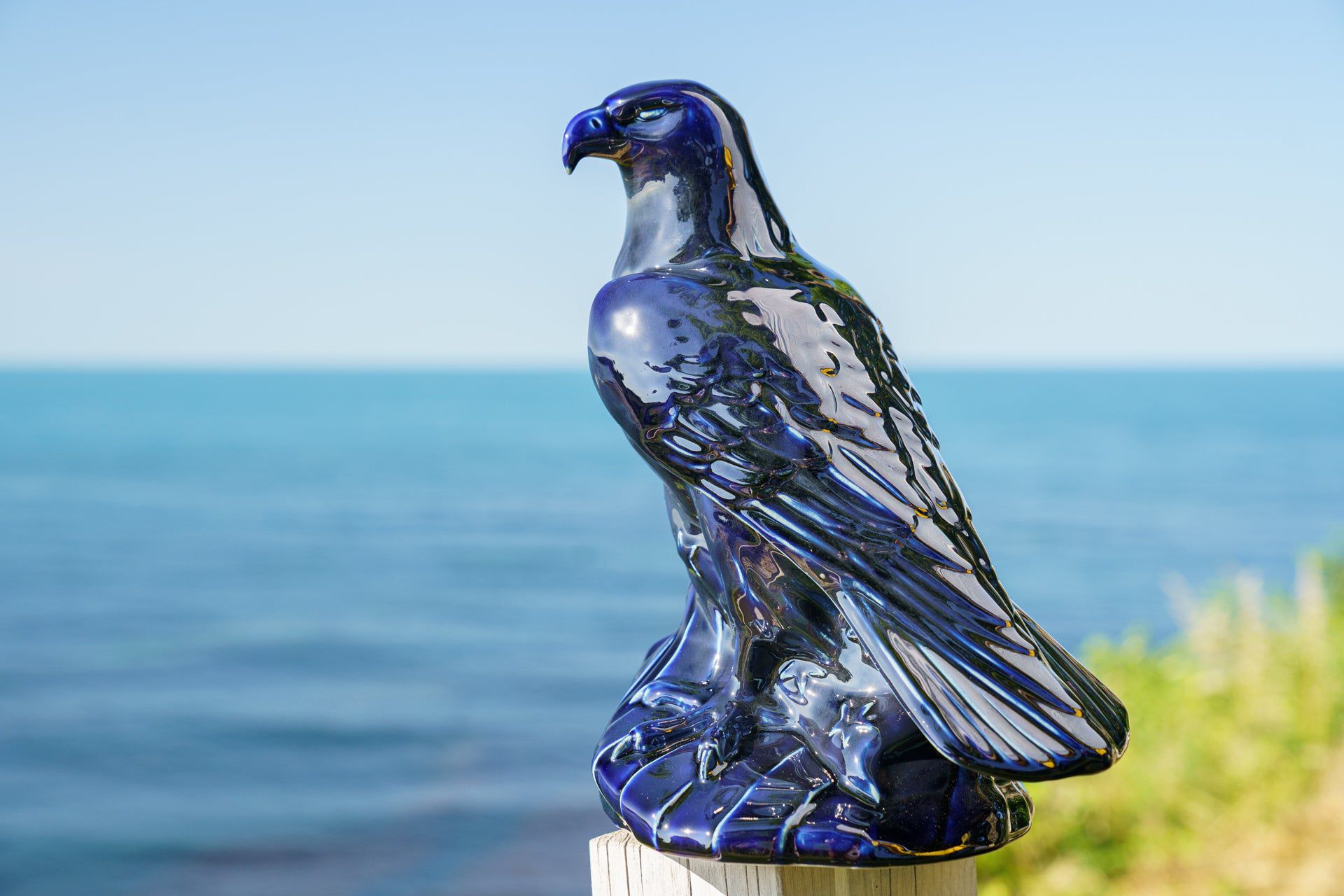 Aquilae Military Memorial For Cremation Ashes - Large | Cobalt Metallic | Ceramic Urn - Pulvis Art Urns