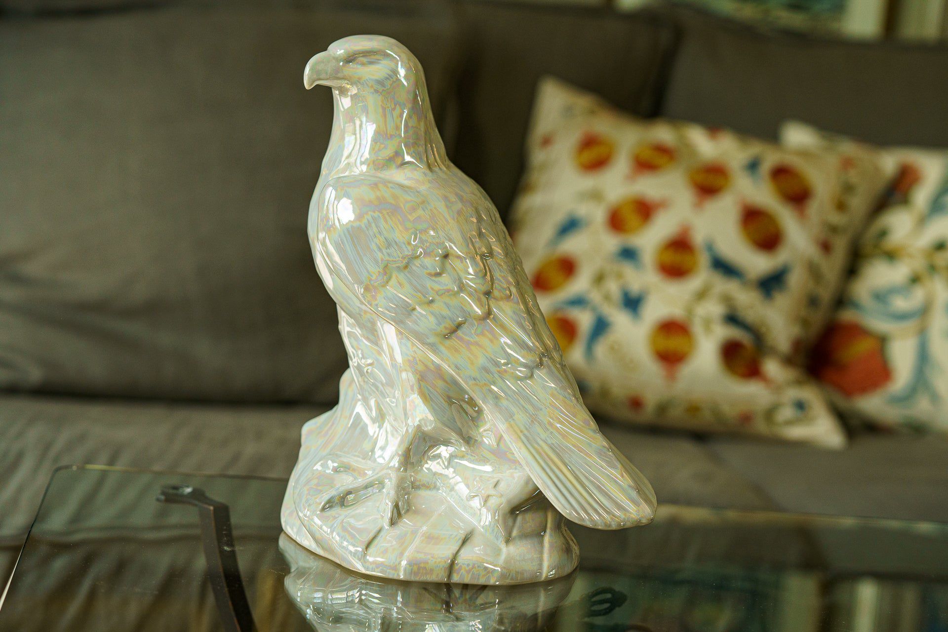 Aquilae Military Memorial For Cremation Ashes - Large | Pearl White | Ceramic Urn - Pulvis Art Urns