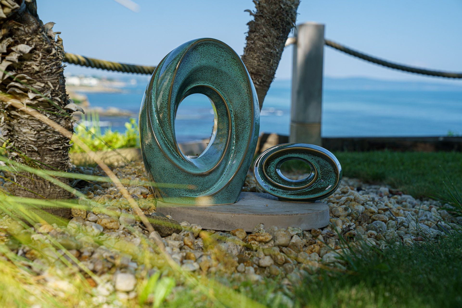 Handmade Cremation Urn for Ashes "The Passage" - Large Urn | Oily Green Melange - Pulvis Art Urns