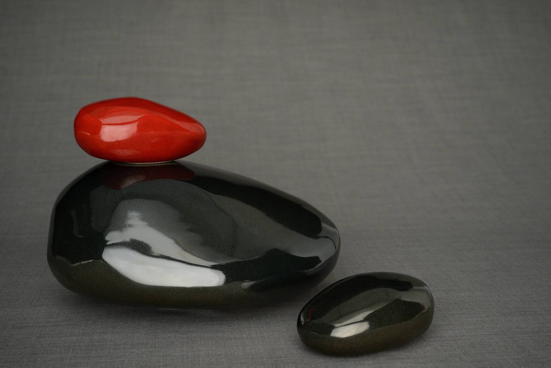 Set of Cremation Urns for Ashes "Stone" - (Large urn + Keepsake) - Pulvis Art Urns