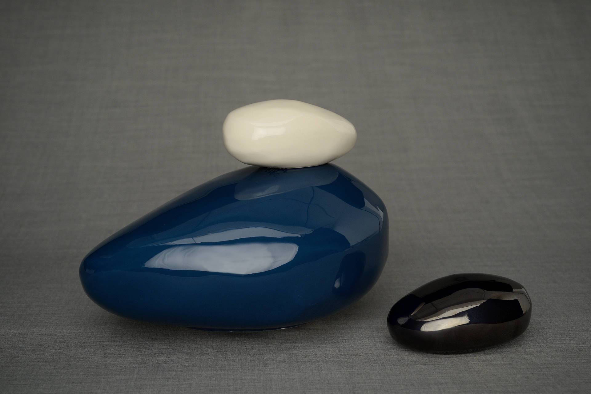 Set of Cremation Urns for Ashes "Stone" - (Large urn + Keepsake) - Pulvis Art Urns