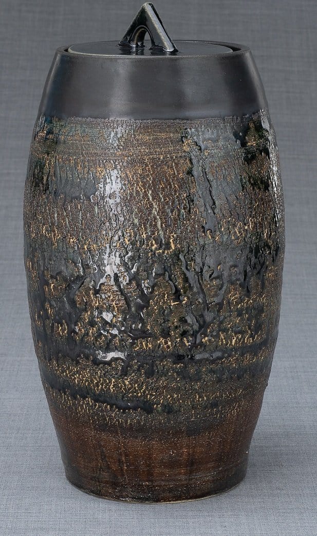 Pottery Wheel Urn for Ashes "Superious" - Large | Black gloss | Ceramic - Pulvis Art Urns