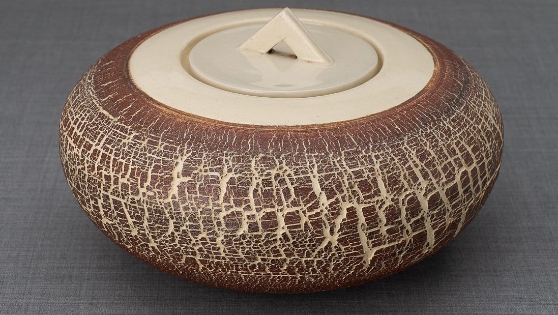 Pottery Wheel Urn for Ashes "Terra" - Large | Brown | Ceramic - Pulvis Art Urns