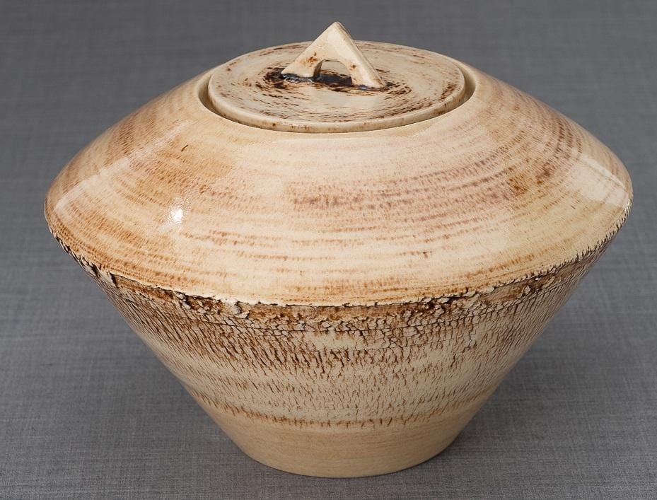 Pottery Wheel Urn for Ashes "Legatum" - Large | Manganese brown | Ceramic - Pulvis Art Urns