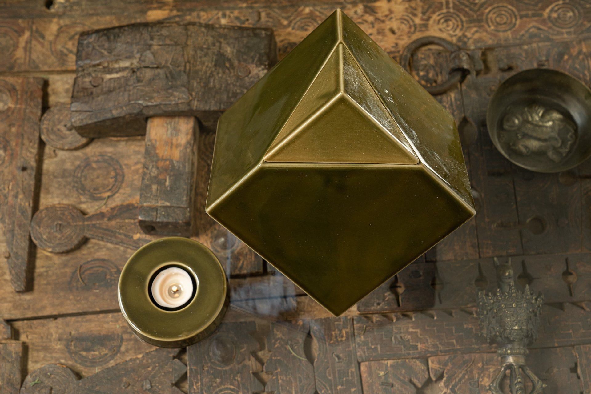 Caleo Handmade Candleholder for Cremation Urns - Oily Green Melange | Ceramic - Pulvis Art Urns