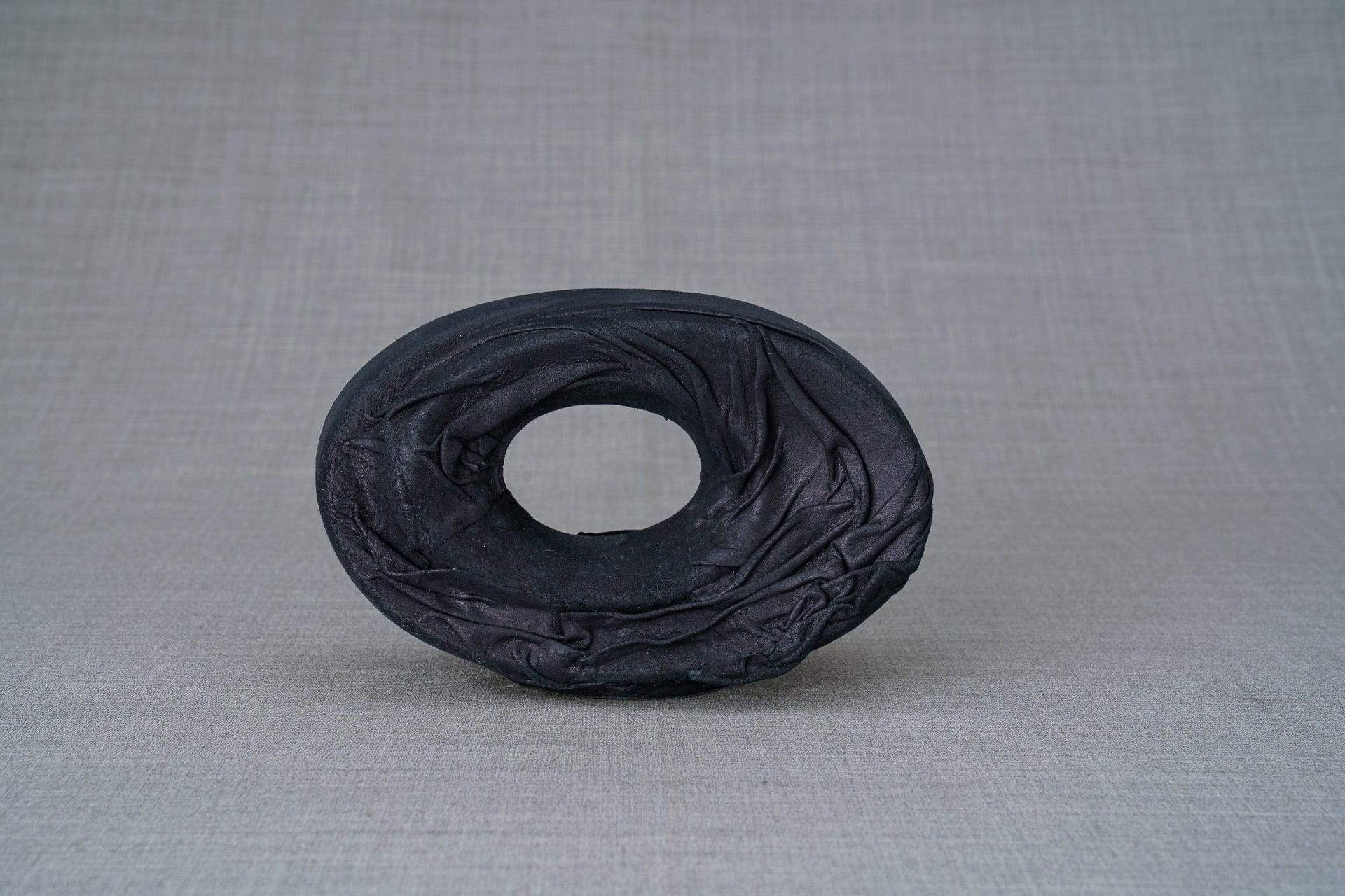 Handmade Cremation Keepsake "The Passage" - Exclusive Leather Edition - Pulvis Art Urns