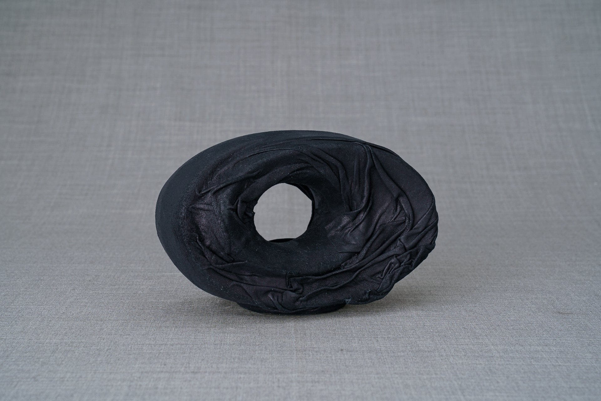 Handmade Cremation Keepsake "The Passage" - Exclusive Leather Edition - Pulvis Art Urns