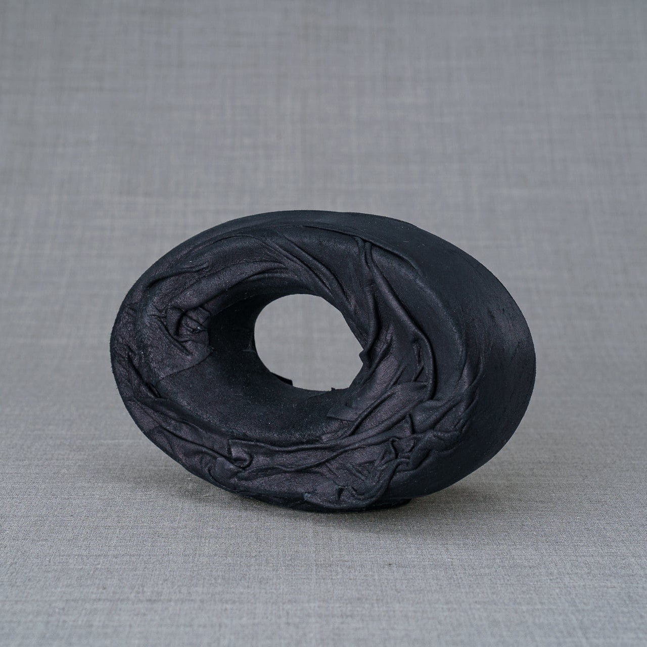 Handmade Cremation Keepsake "The Passage" - Exclusive Leather Edition - Pulvis Art Urns