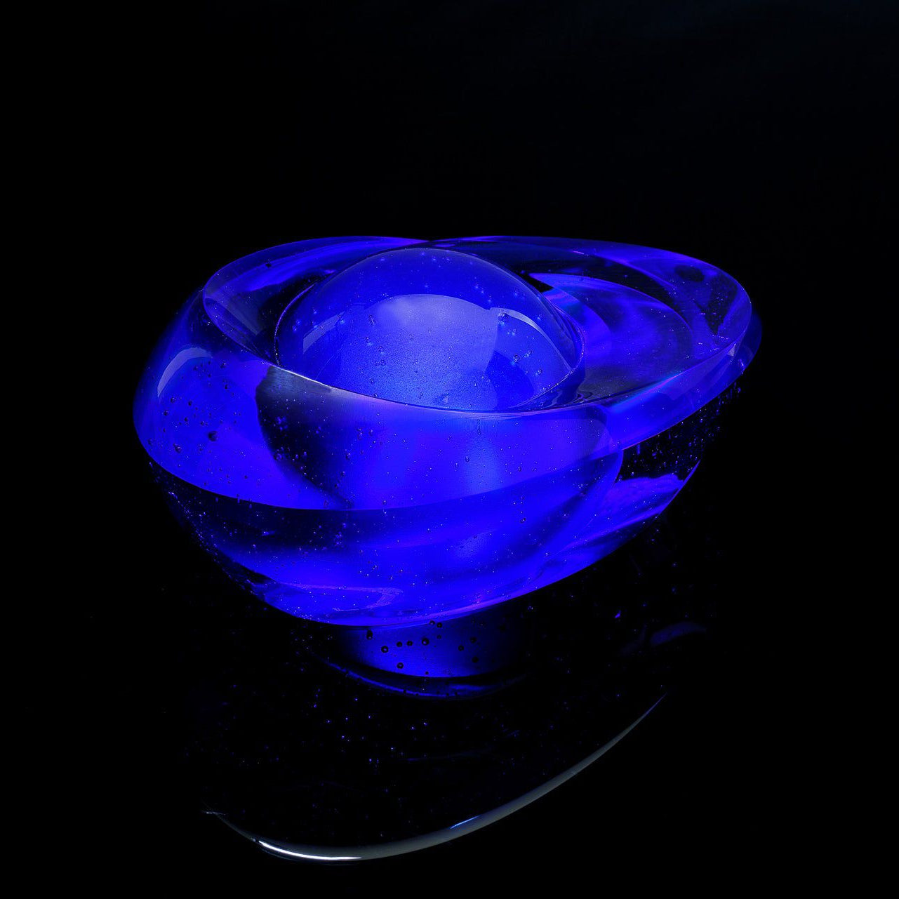 "Heart of the Ocean" Exclusive Molded Glass Urn for Ashes - Pulvis Art Urns